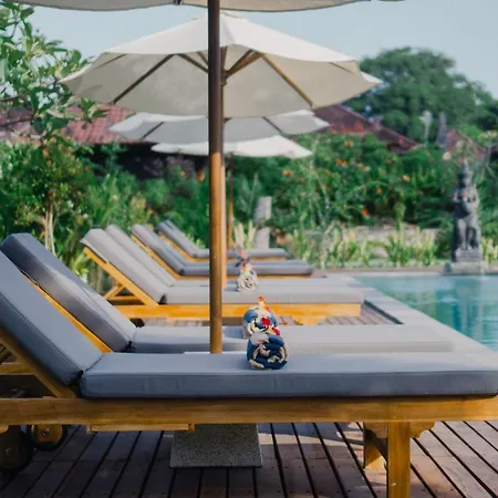 Sunset Star Huts Hotel