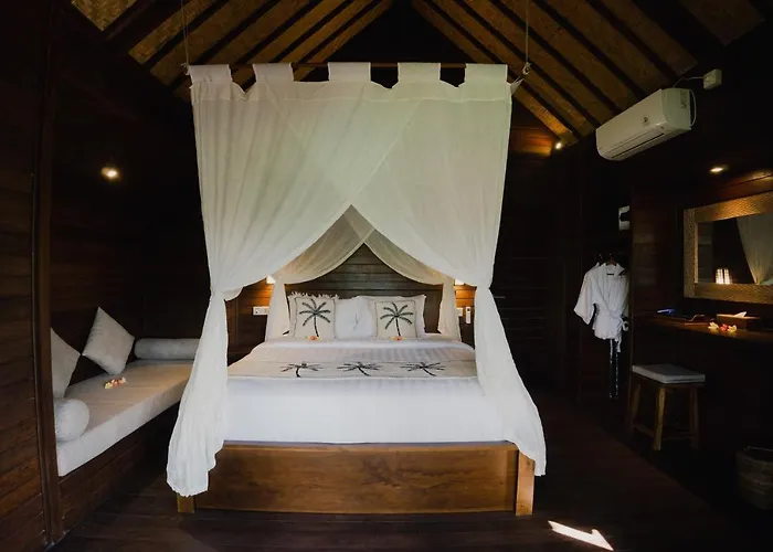 Sunset Star Huts Nusa Lembongan